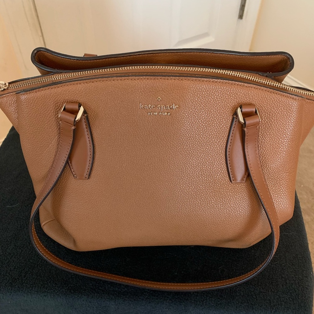 Very nice almost new Kate spade handbag